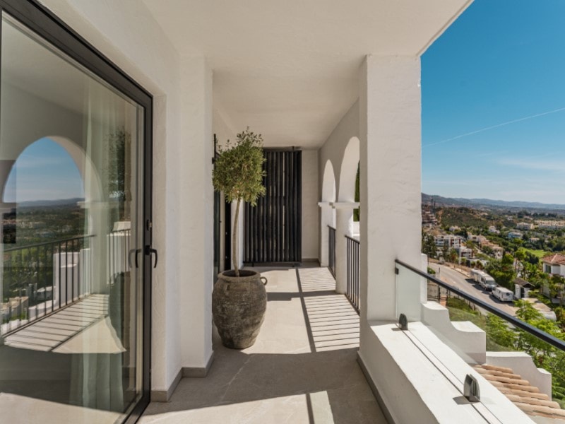 Casa Hill Side